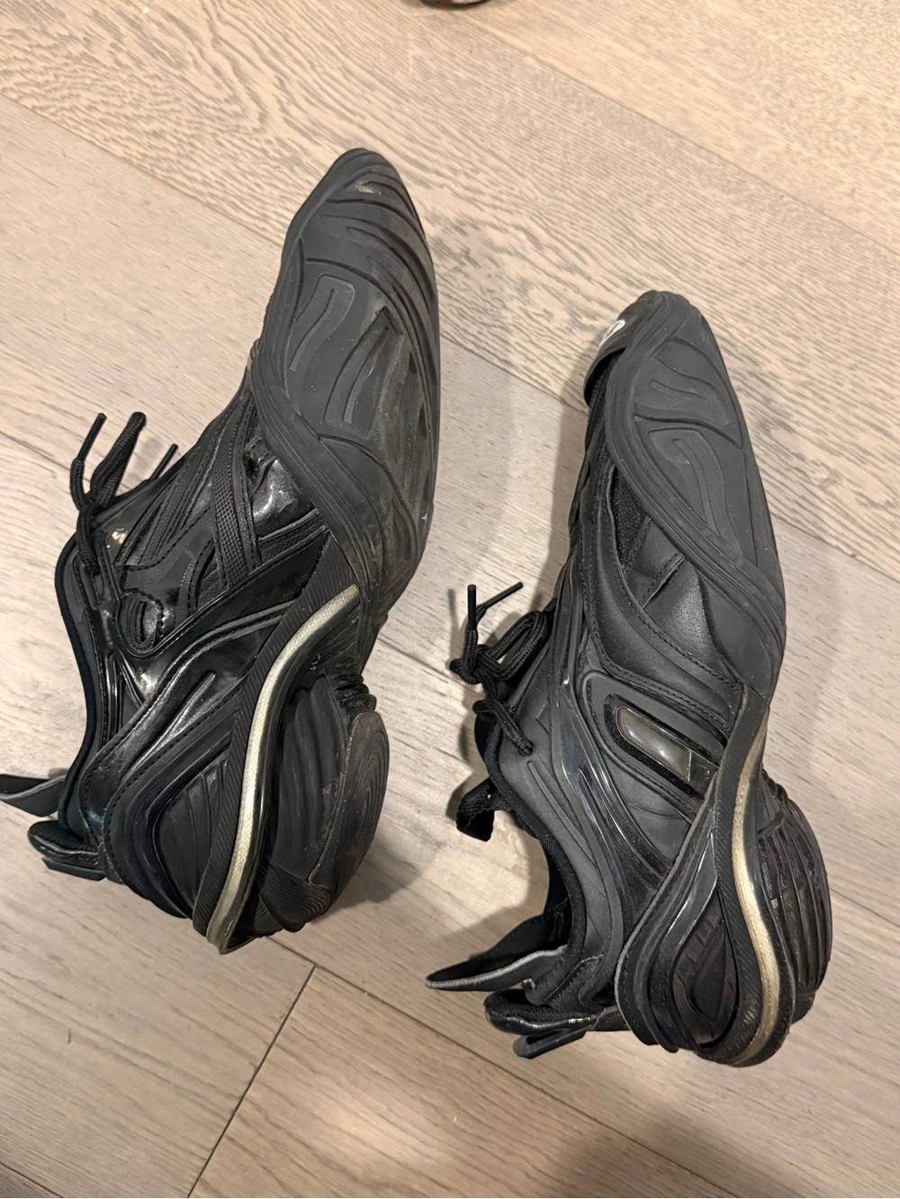 Balenciaga Men's Black High-Top Sneakers - Picture 2 of 2